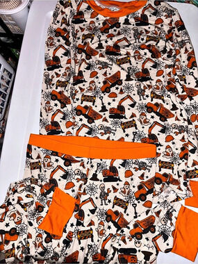 Halloween Construction Theme Pajama Set Size 6T  New without tags